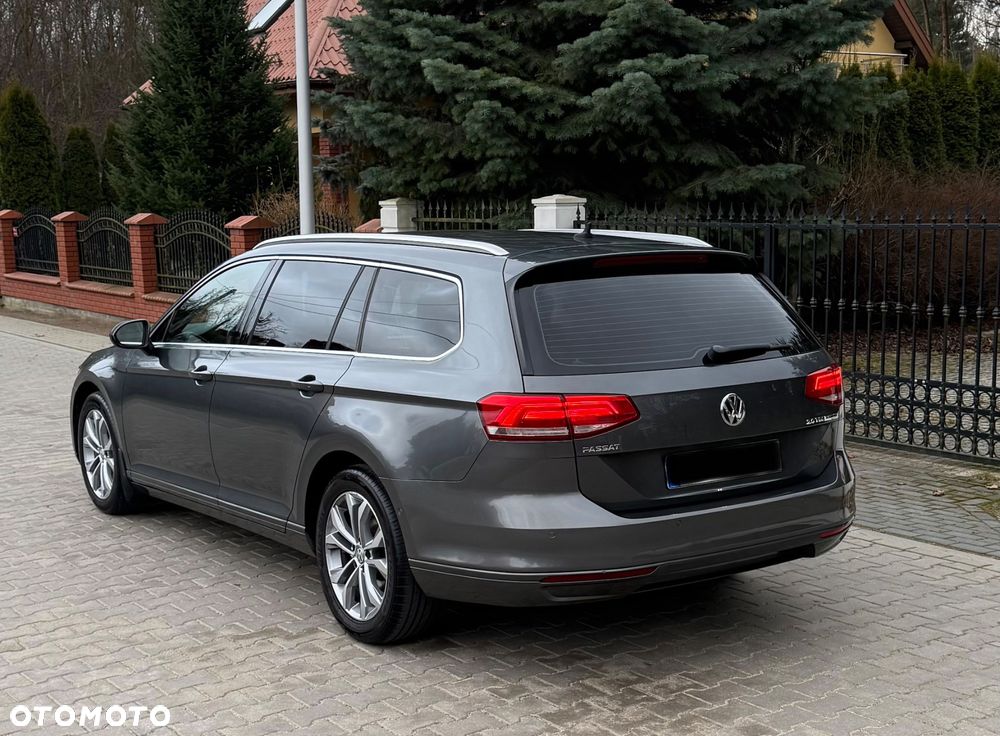 Volkswagen Passat 2.0 TDI (BlueMotion Technology) Highline - 19