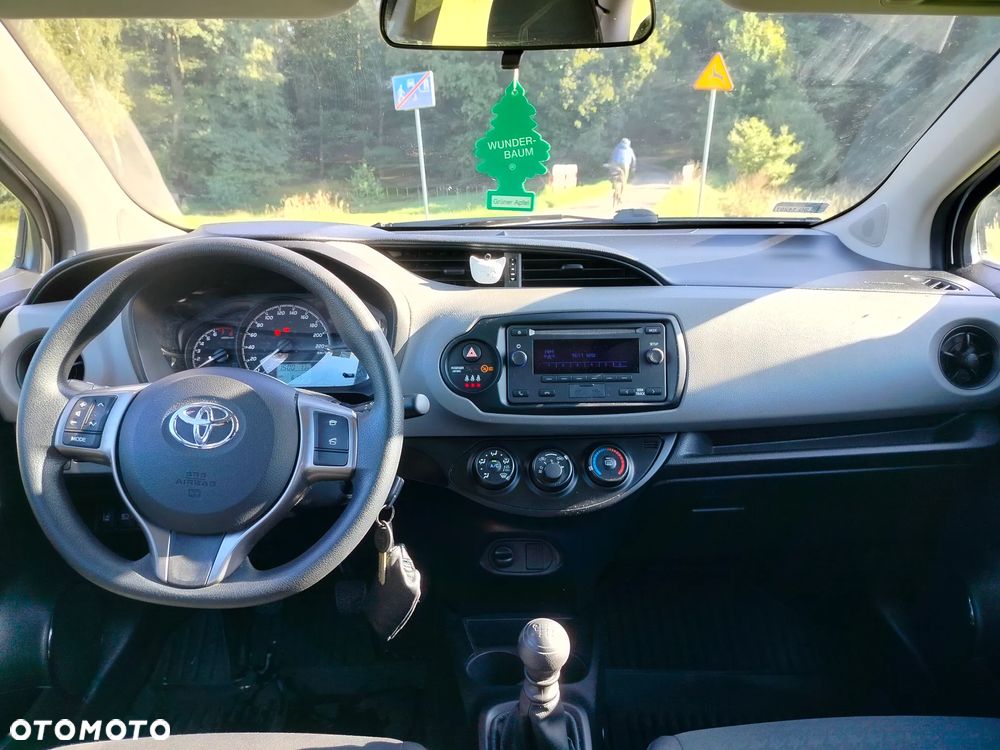 Toyota Yaris 1.5 Active - 10