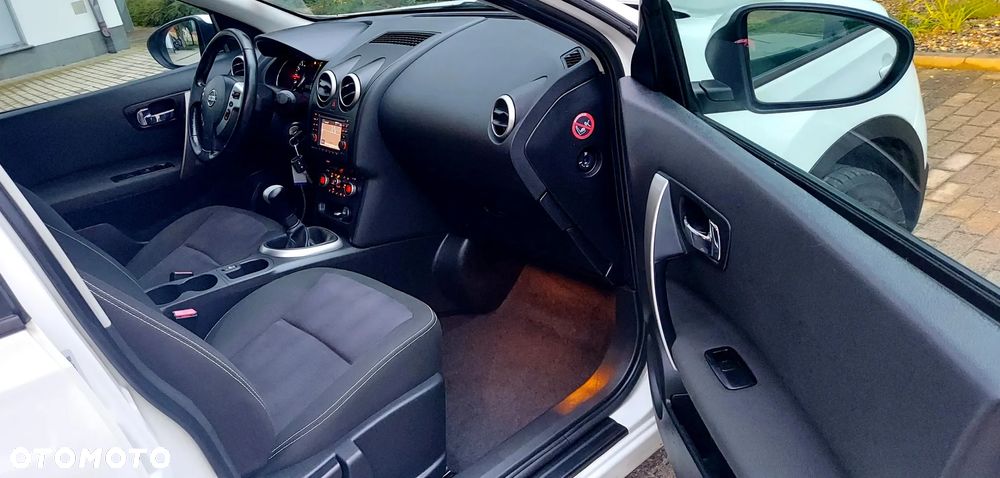 Nissan Qashqai 1.6 360 - 27