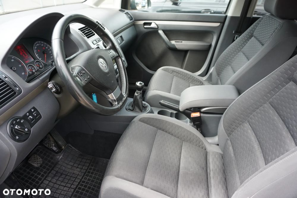 Volkswagen Touran 2.0 TDI Q-Line - 8
