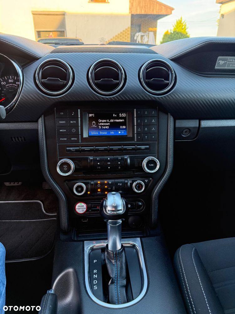 Ford Mustang 3.7 V6 - 10