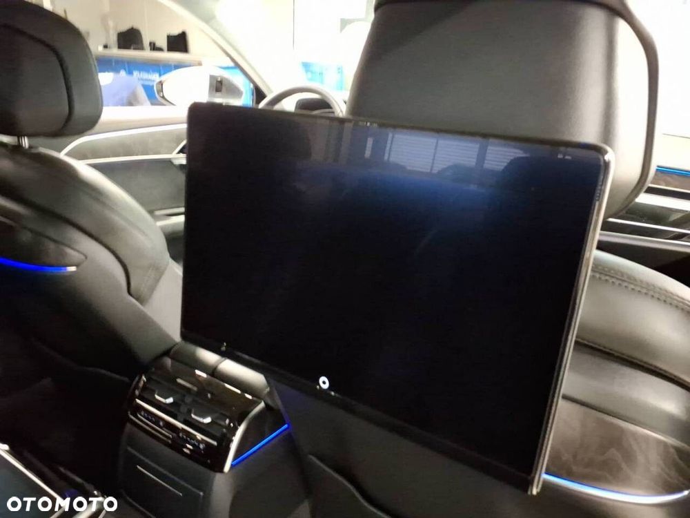 Audi A8 - 20