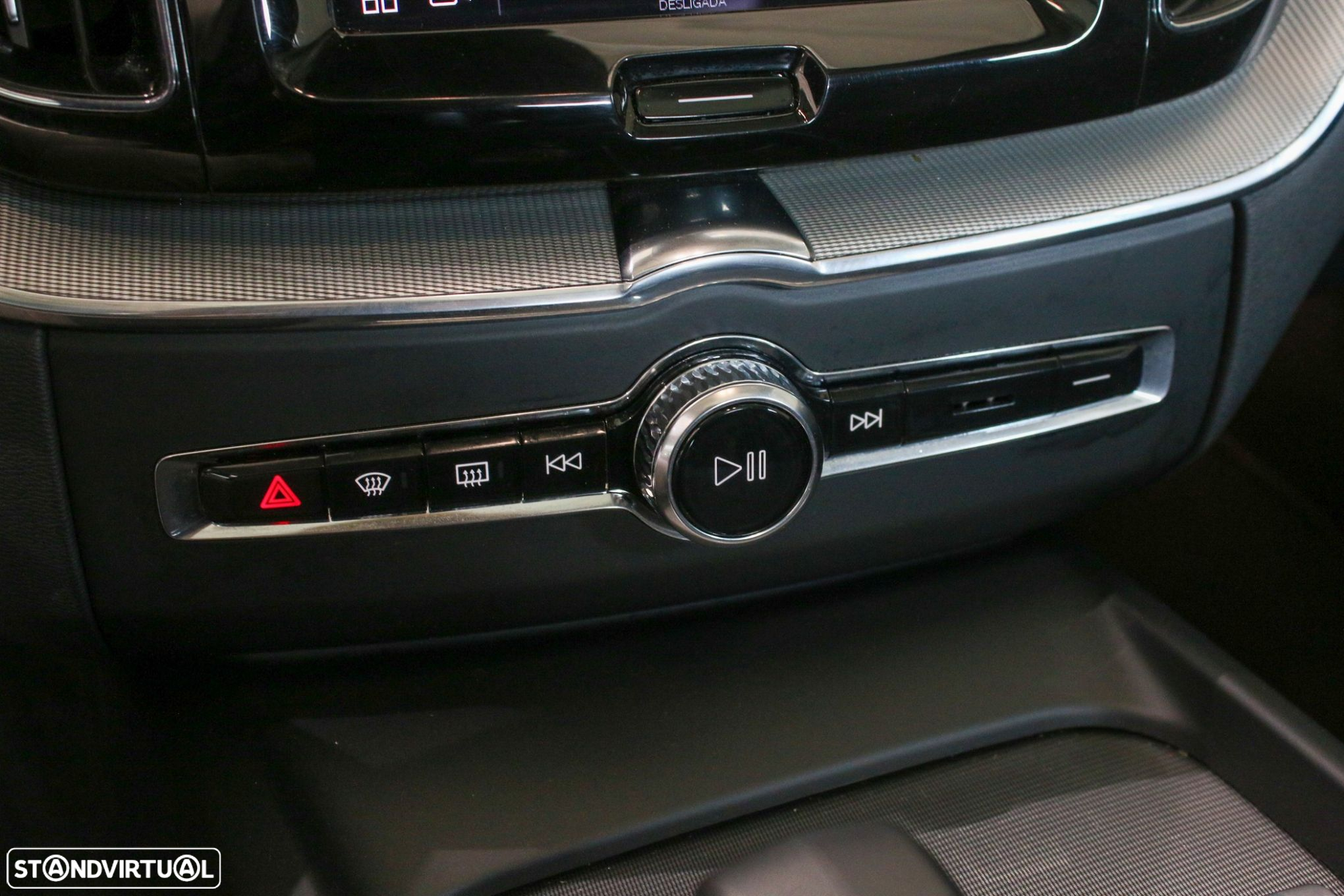 Volvo XC 60 2.0 T6 PHEV Black Edition AWD - 26