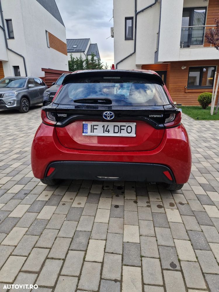 Toyota Yaris 1.5 VVT-i HSD Dynamic - 2