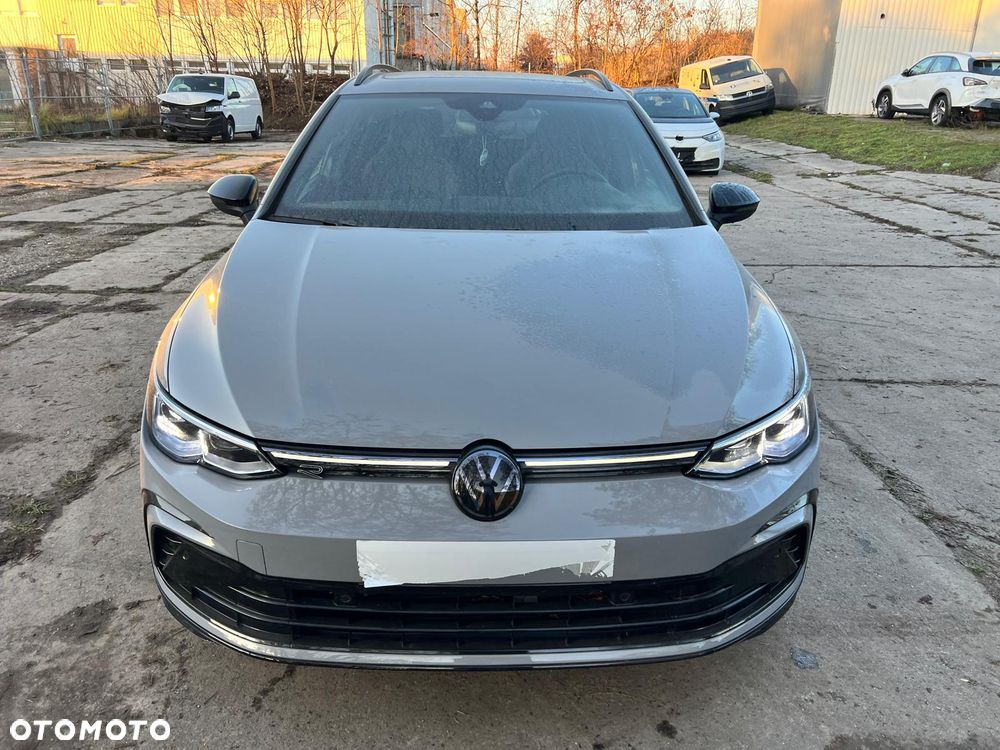 Volkswagen Golf 1.5 eTSI OPF DSG R-Line - 2