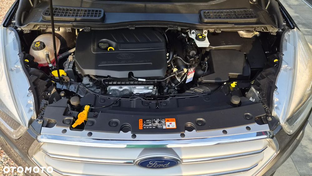 Ford Kuga 1.5 EcoBoost 2x4 Titanium - 40