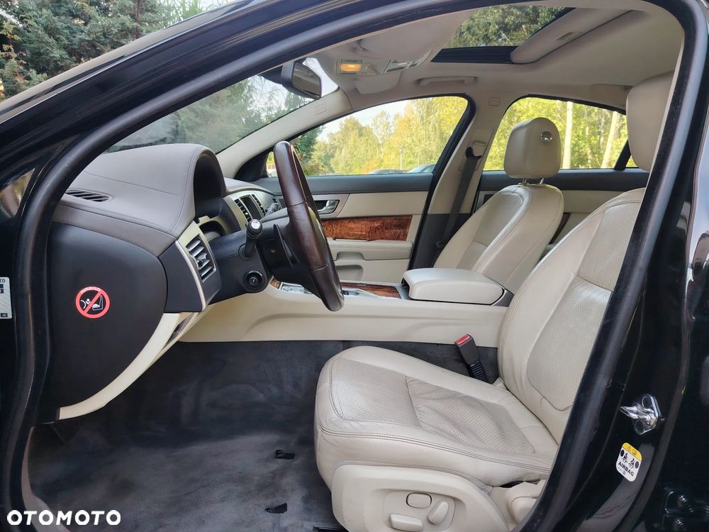 Jaguar XF 3.0 V6 D S Premium Luxury - 9