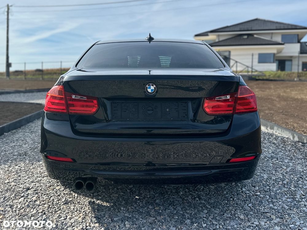 BMW 3 Series 2012 photo 3