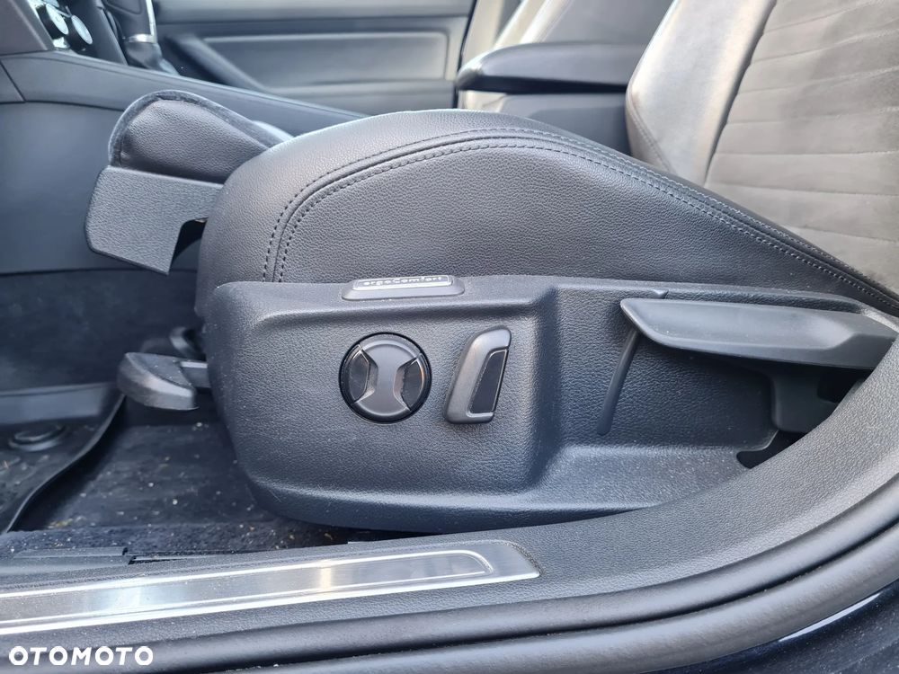 Volkswagen Passat - 10