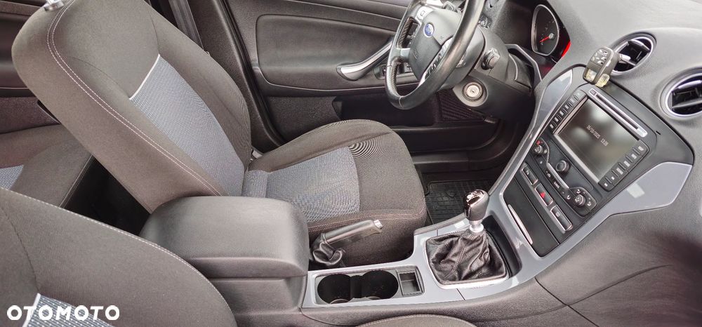 Ford Mondeo 2.0 TDCI Ambiente - 11