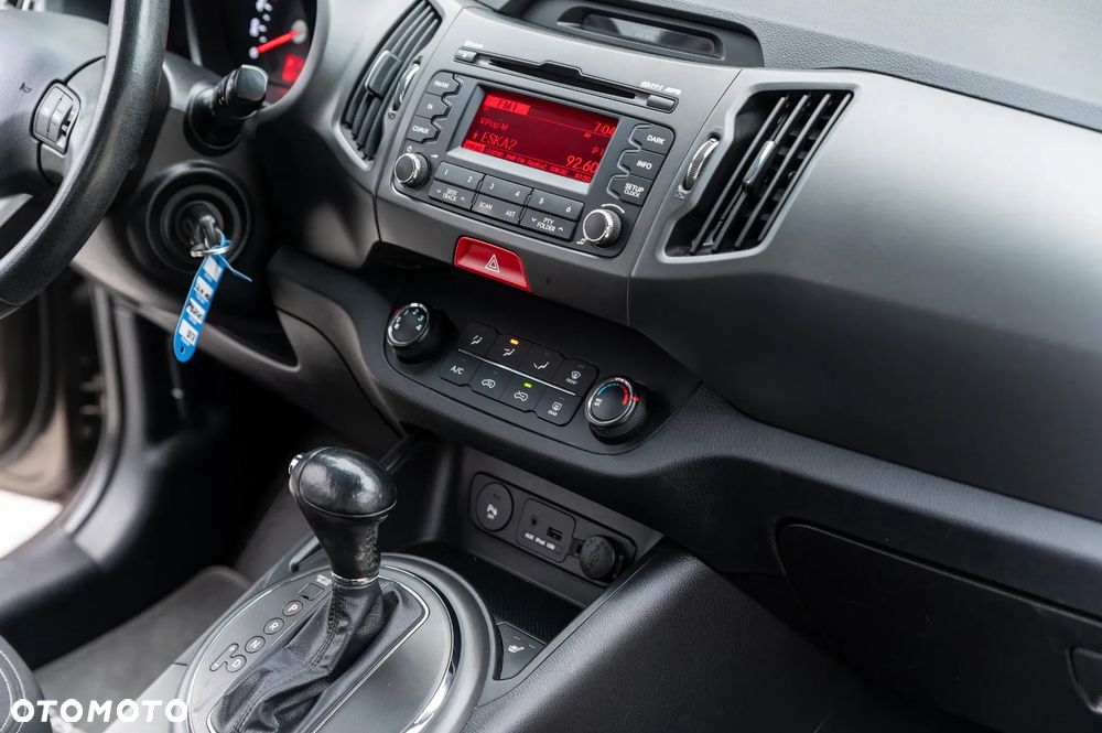 Kia Sportage 2.0 CVVT 4WD Automatik Vision - 26