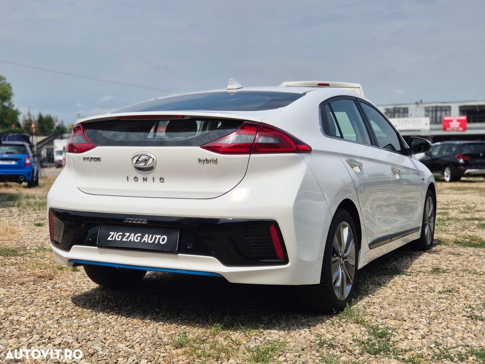 Hyundai IONIQ Hybrid 141CP Highway - 11