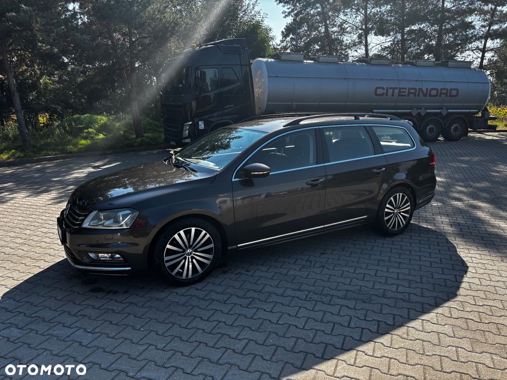 Volkswagen Passat - 2