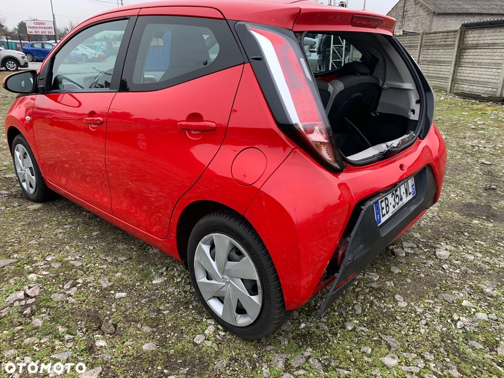 Toyota Aygo x-clusiv - 9