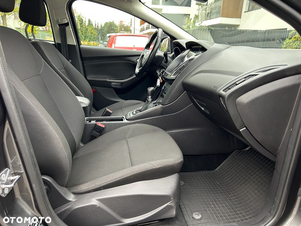 Ford Focus 1.6 Trend - 20