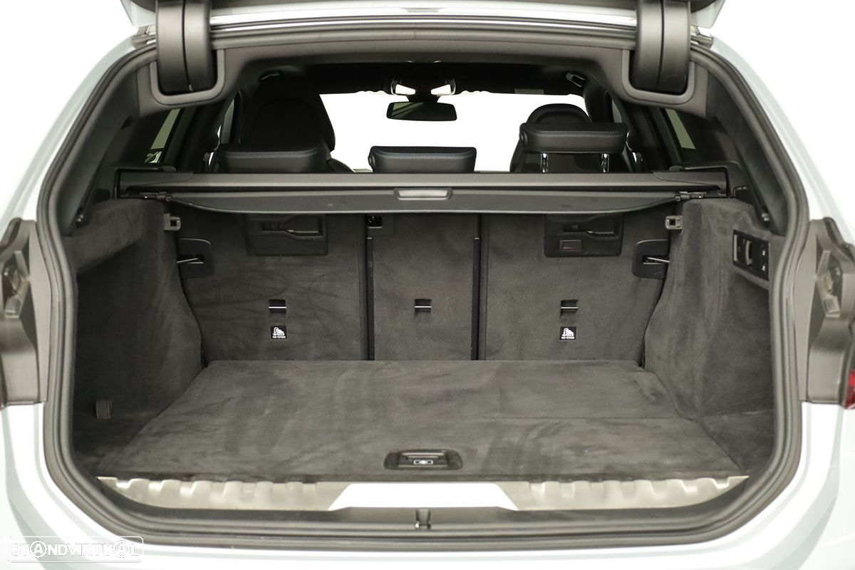 BMW 330 e Touring Pack M Auto - 27