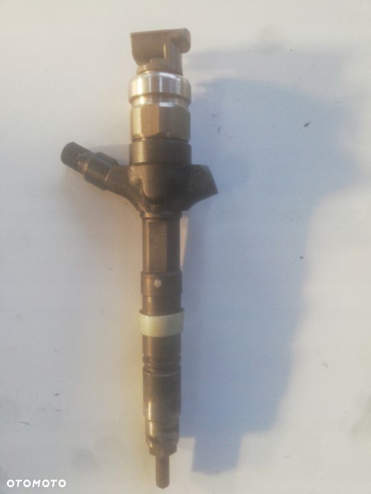 COROLLA E12 2,0 D4D 116 WTRYSK WTRYSKI 236700G010 - 1