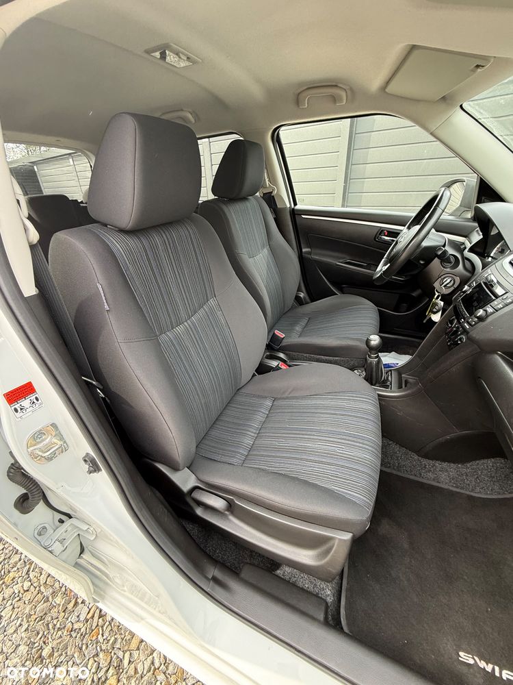 Suzuki Swift 1.2 Dualjet Allgrip Comfort - 20