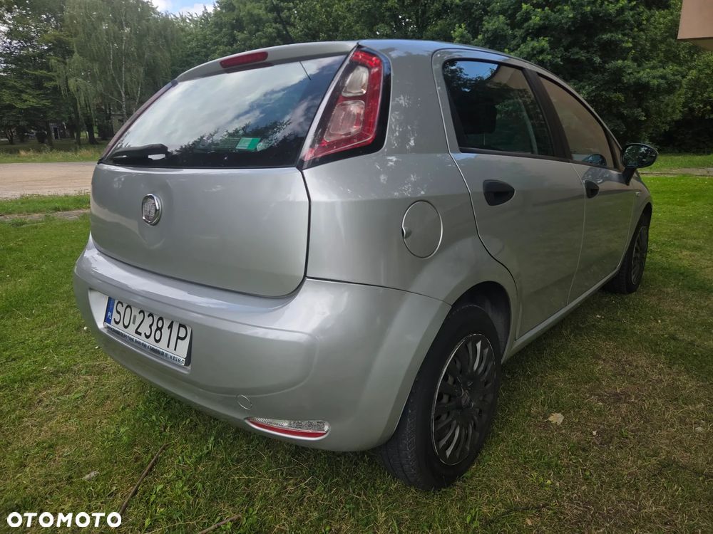 Fiat Punto Evo 1.4 8V Estiva Blue&Me - 3
