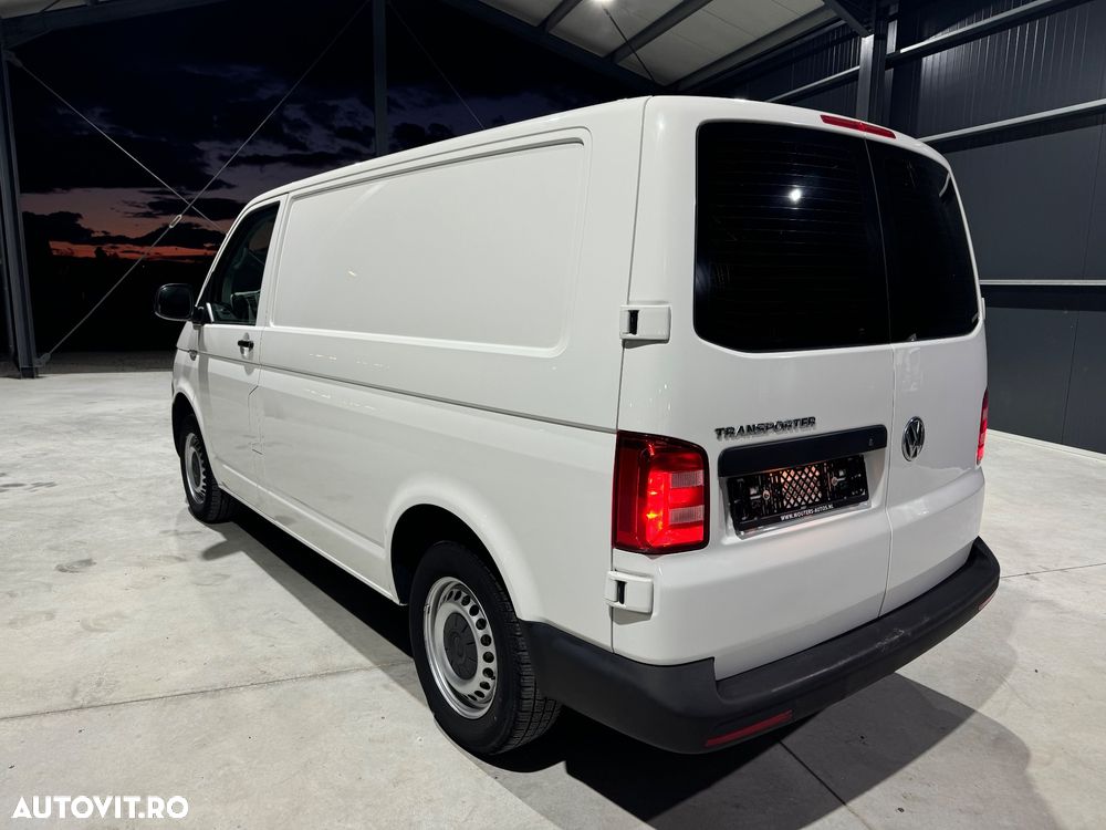 Volkswagen Transporter - 4