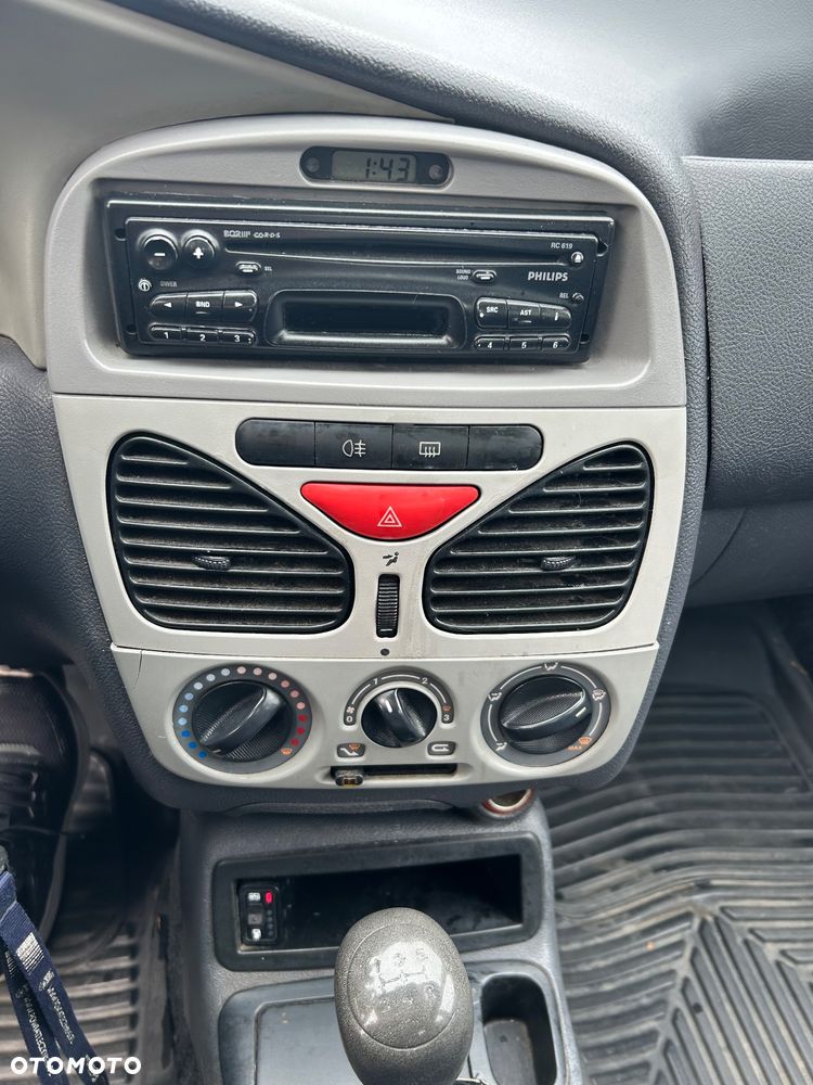 Fiat Albea 1.2 16V Platinum - 8