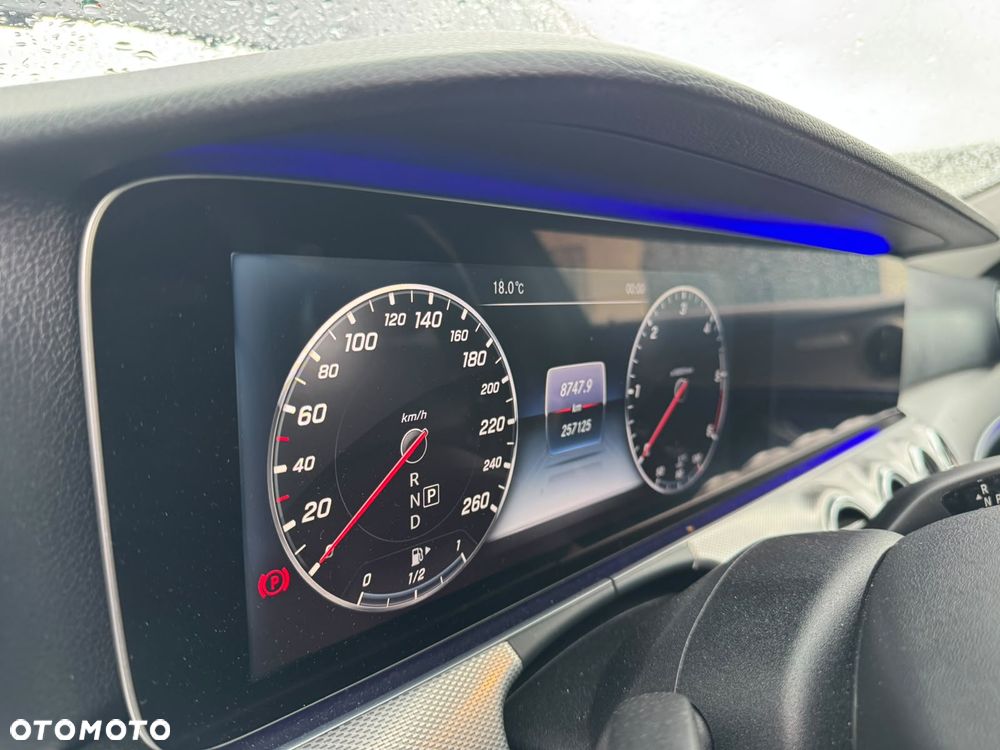 Mercedes-Benz Klasa E 350 BlueTEC 9G-TRONIC Classic - 8