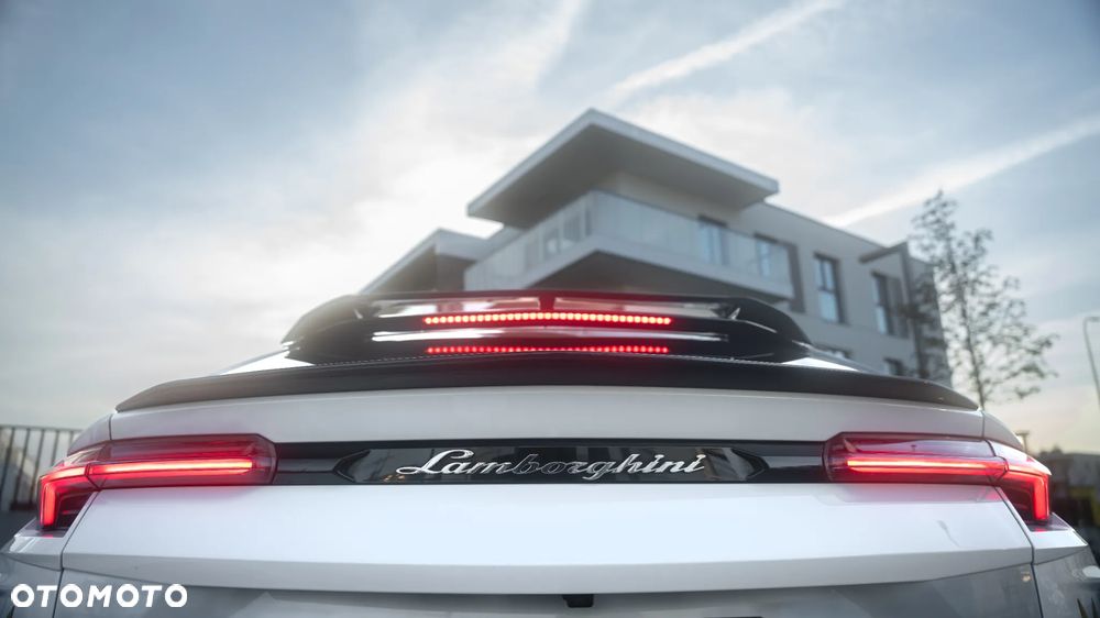 Lamborghini Urus - 10