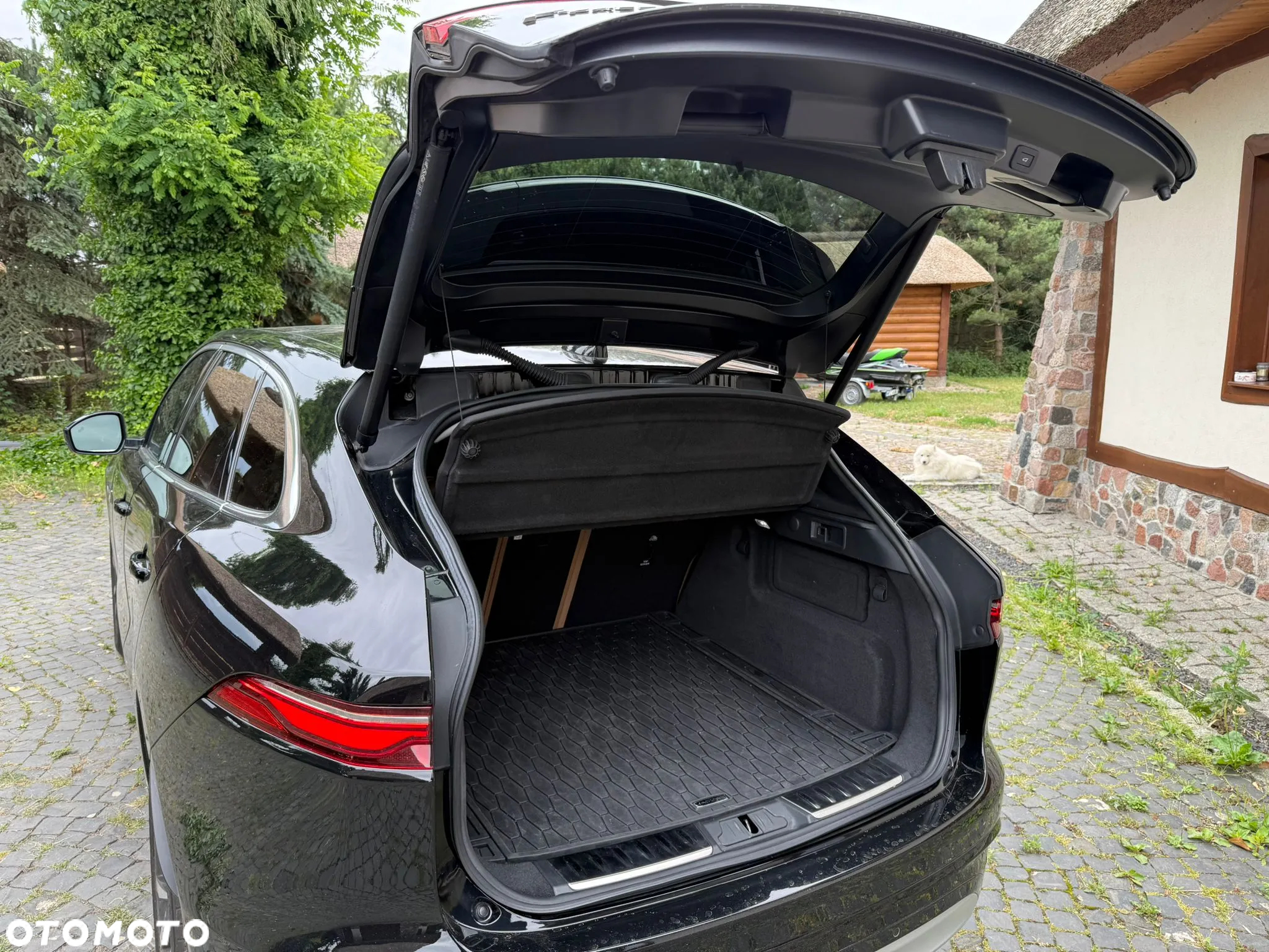Jaguar F-Pace P250 AWD R-Dynamic Black - 14