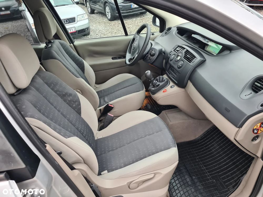 Renault Scenic 2.0 16V Privilege - 19