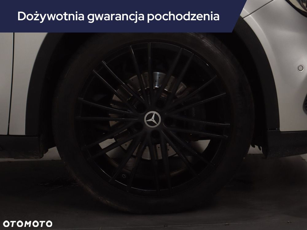 Mercedes-Benz GLA - 17
