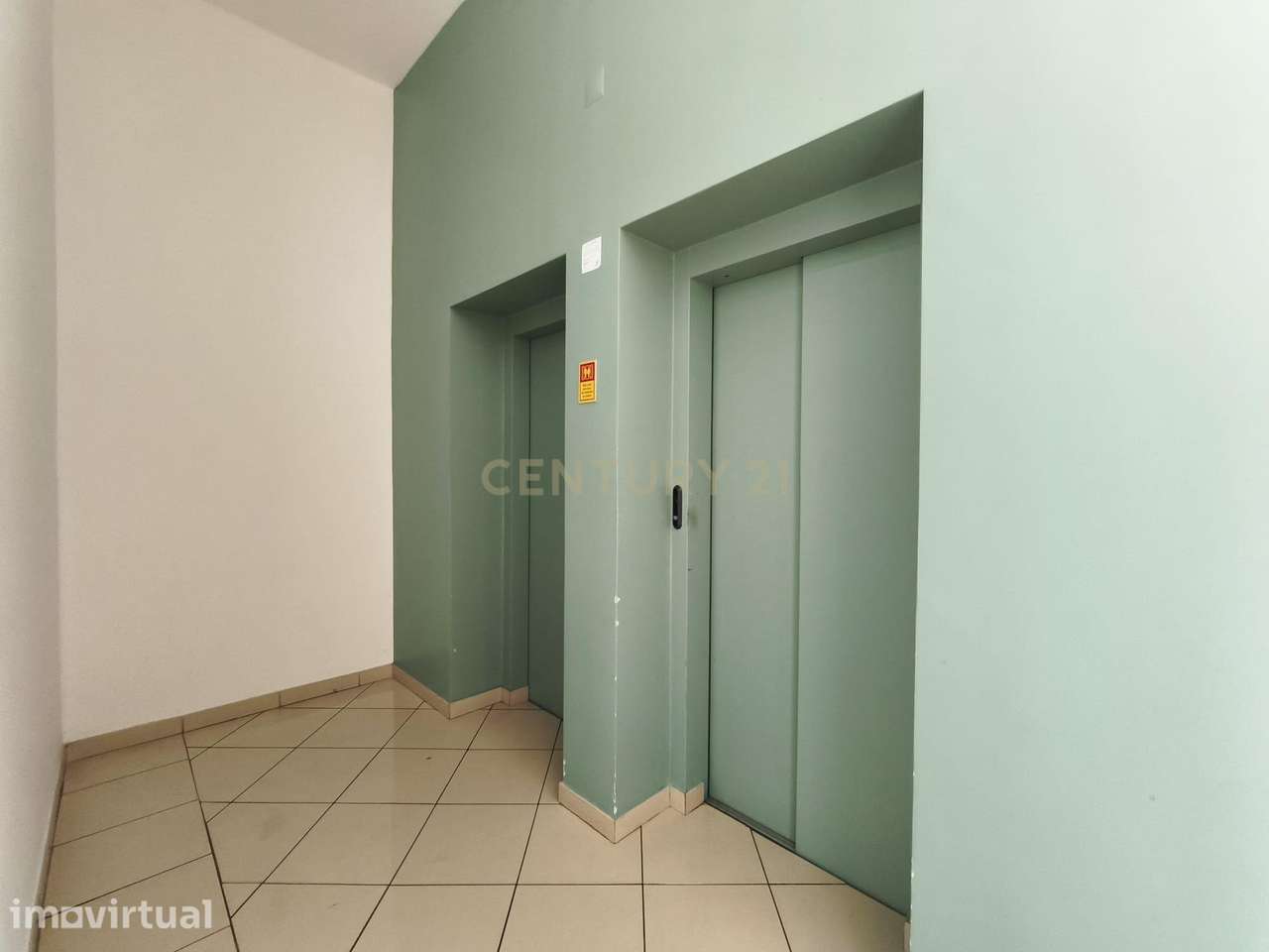 Duplex T2 de Excelência com Vista Mar e Serra - Grande imagem: 4/31