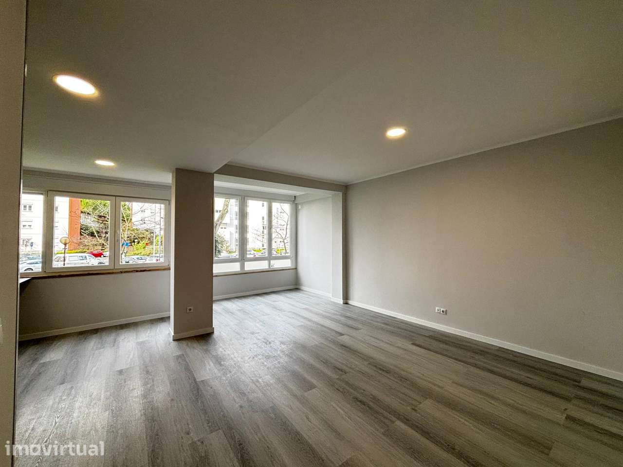 Apartamento T2 com varanda e arrecadação em Oeiras - Grande imagem: 3/18