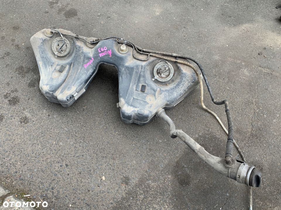 ZBIORNIK PALIWA BAK KOMPLETNY BMW E60 BENZYNA - 1