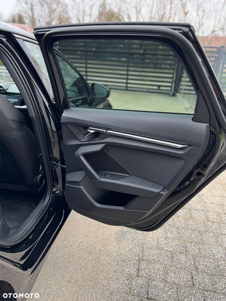 Audi A3 Sportback 35 TDI S tronic sport - 35