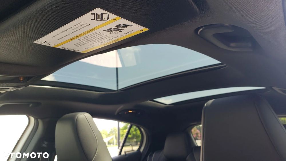 Mercedes-Benz GLA 250 7G-DCT Peak Edition - 36