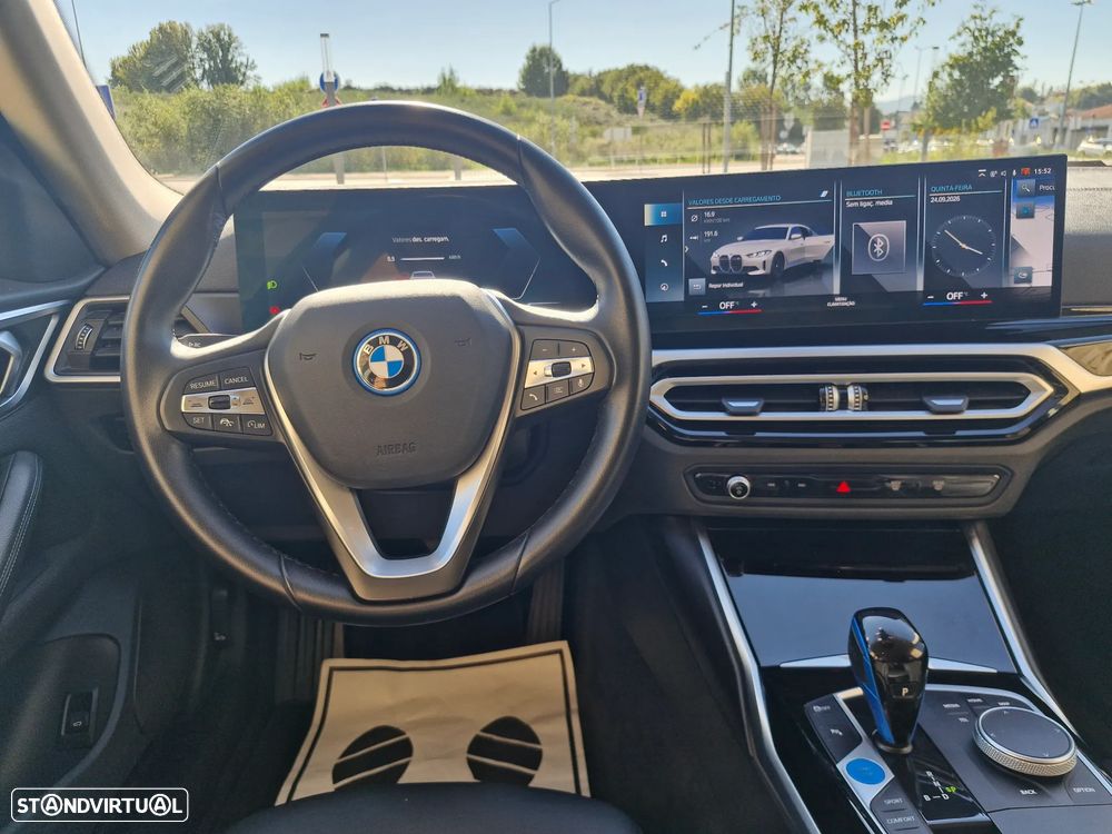 BMW i4 - 15