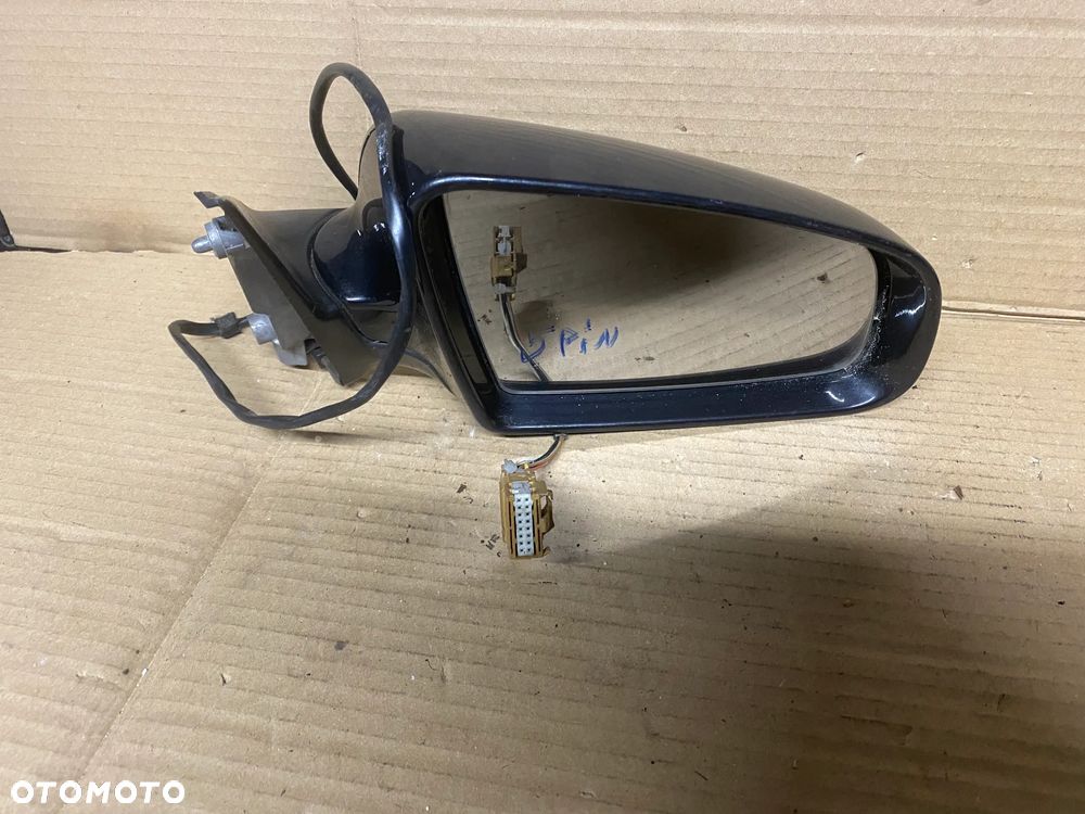 LUSTERKO PRAWE 5PIN AUDI A4 B6 50010 - 1