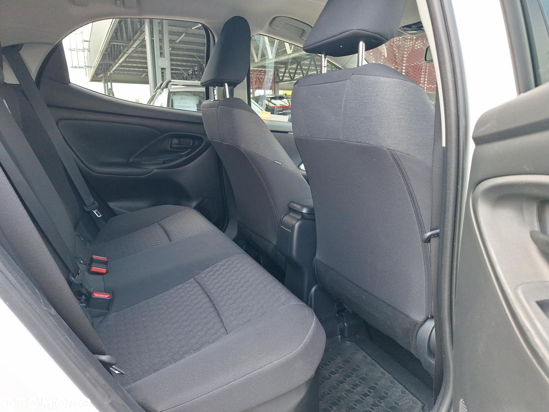 Toyota Yaris - 14