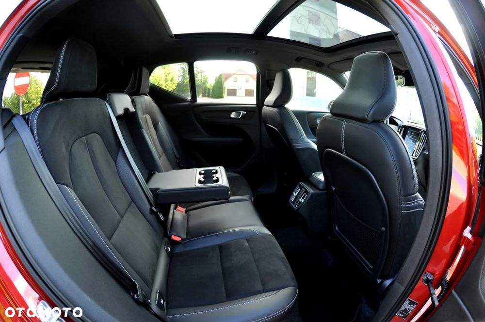 Volvo XC 40 T3 R-Design - 25