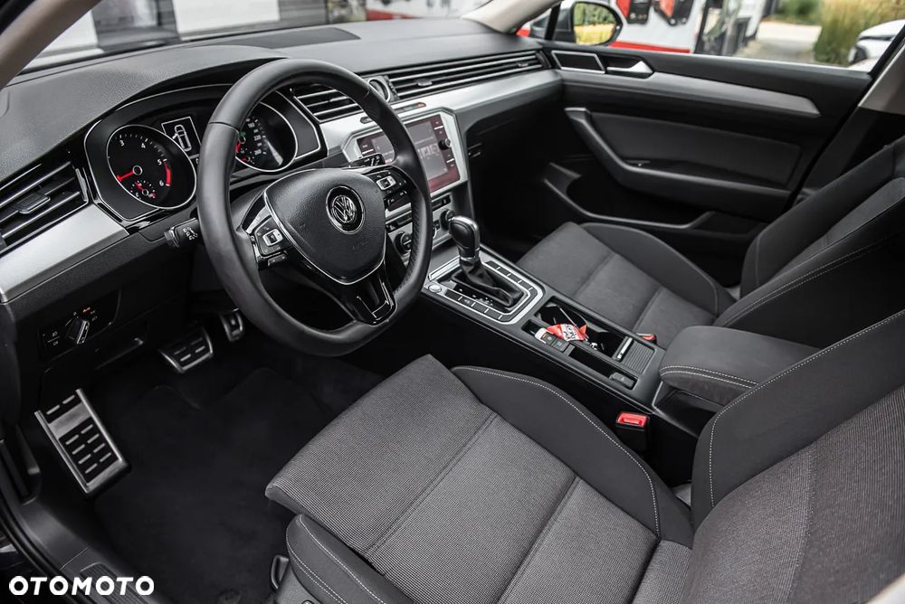 Volkswagen Passat Variant 1.6 TDI SCR DSG Business - 15