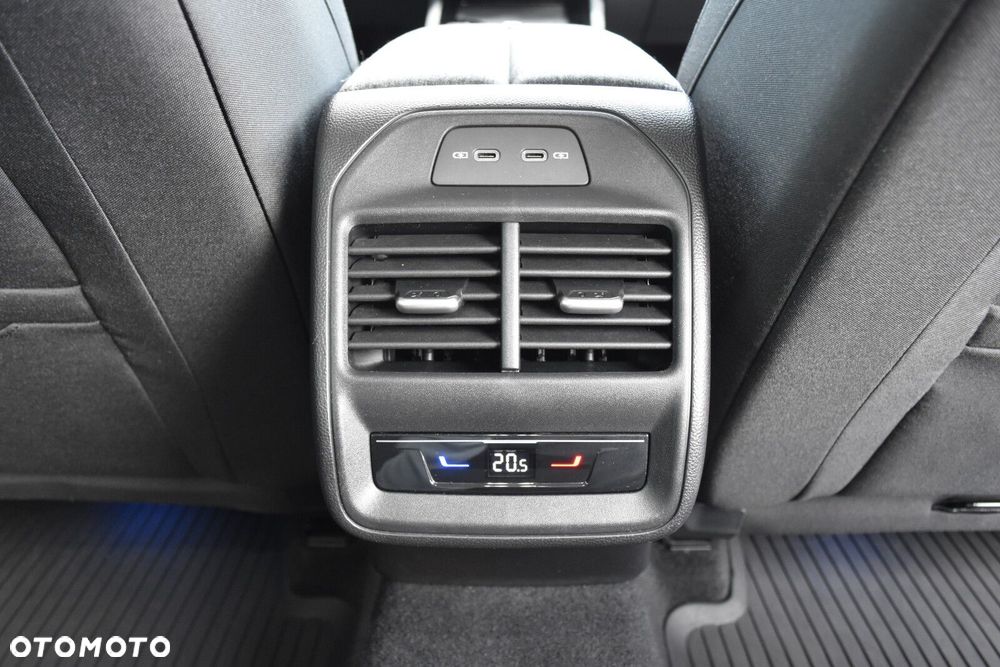 Skoda Superb 2.0 TDI SCR Selection DSG - 37