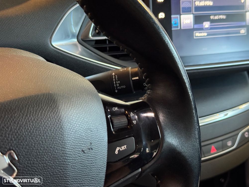 Peugeot 308 SW BlueHDi 120 Stop & Start Allure - 11