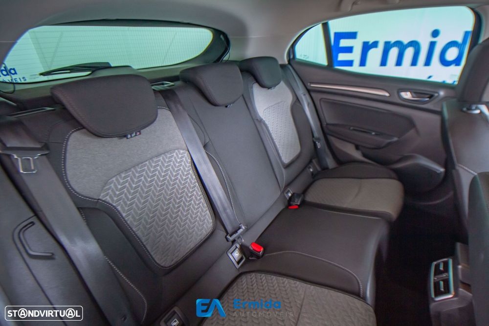 Renault Mégane 1.5 Blue dCi Limited - 19