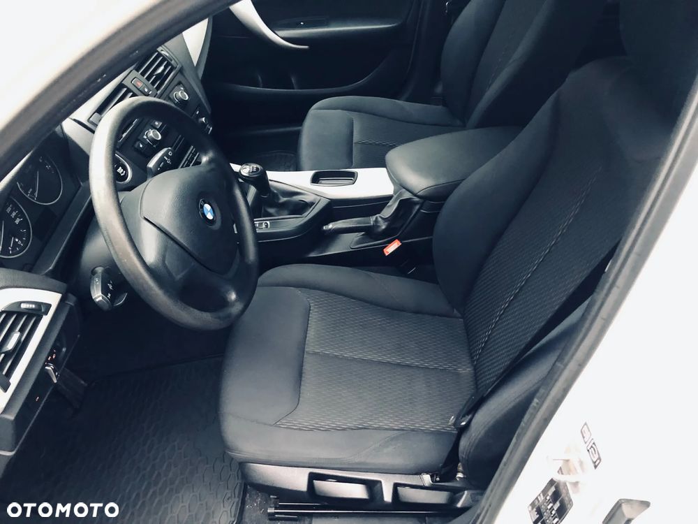 BMW Seria 1 114i - 8