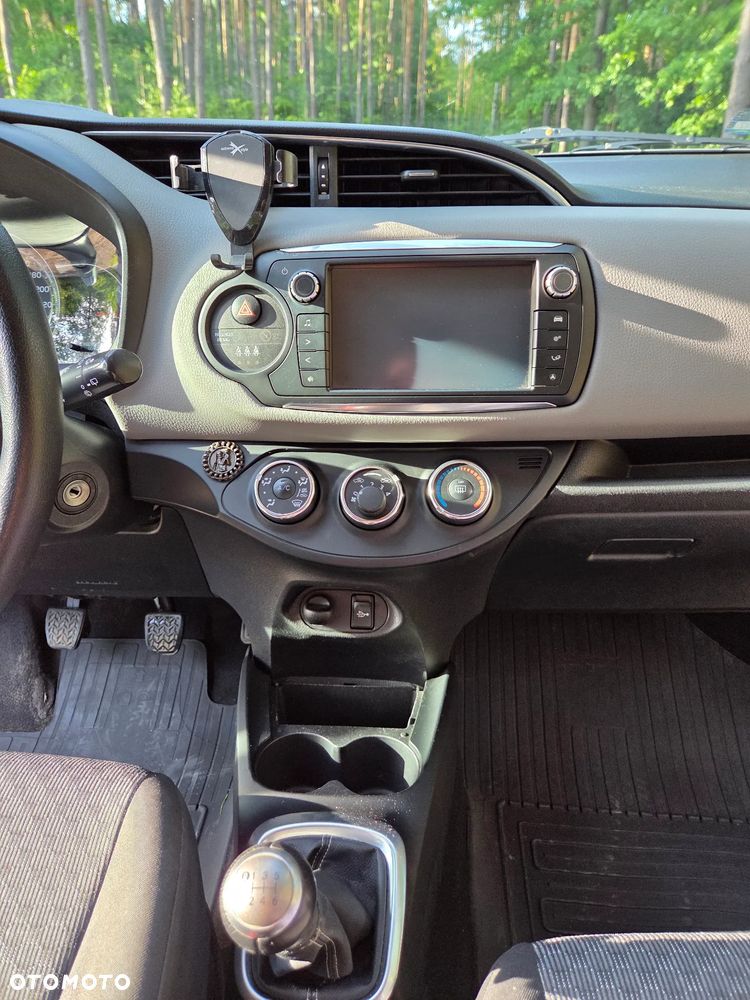 Toyota Yaris 1.33 Active - 19