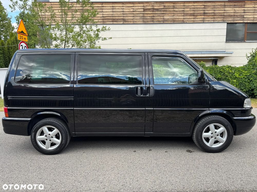 Volkswagen Caravelle - 13