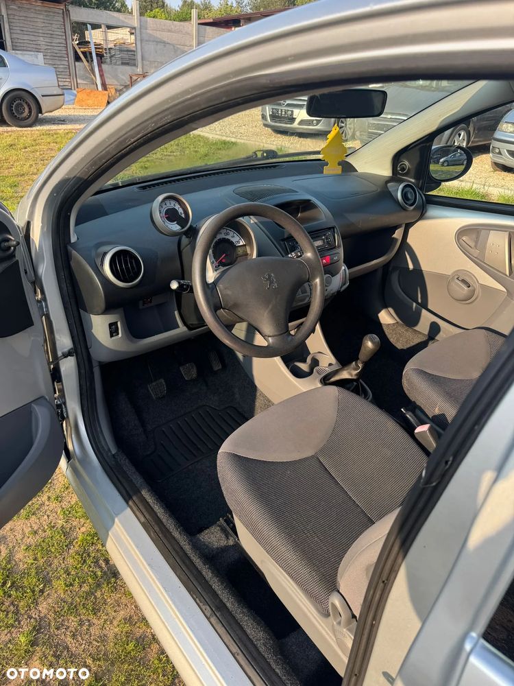 Peugeot 107 1.0 Trendy - 10