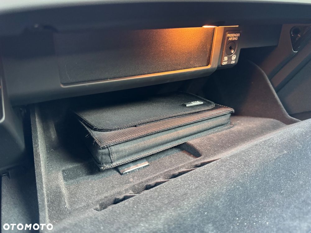 Audi A4 Avant 40 TDI S tronic S line - 23
