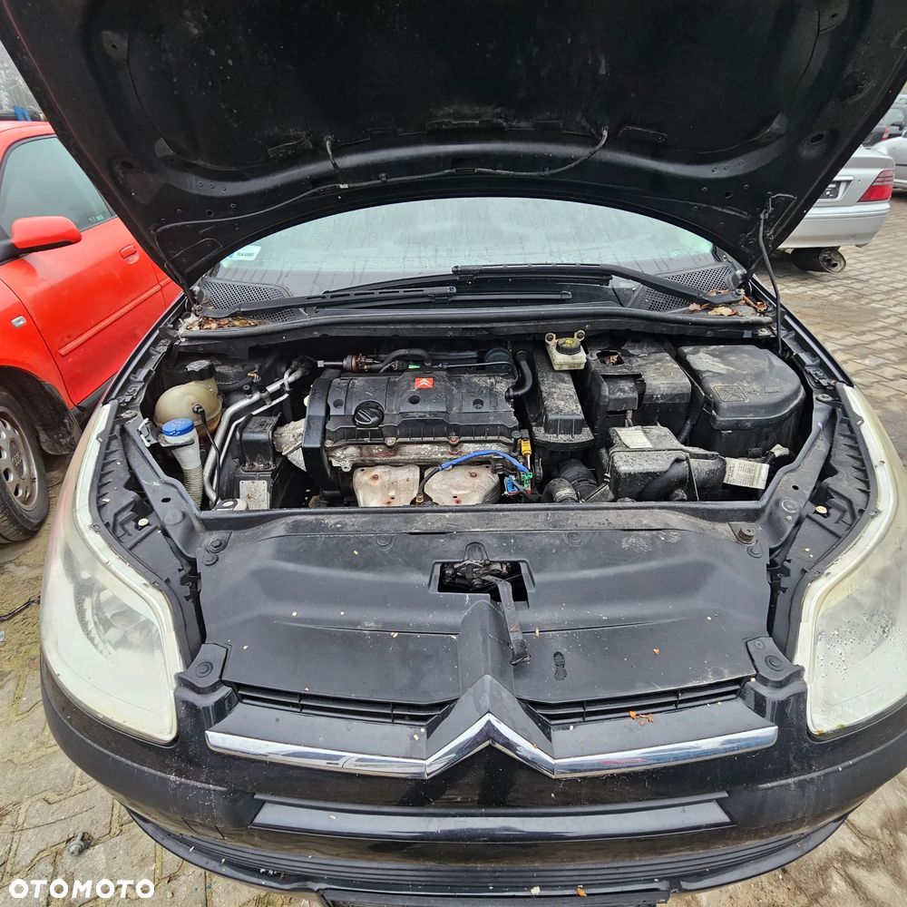 Audi A3 1,6 8 V  Benzyna 75 kW (kod lak . LY3F) pojazd na części: maska, zderzak, drzwi, szyby, lusterka, chłodnica.... - 9