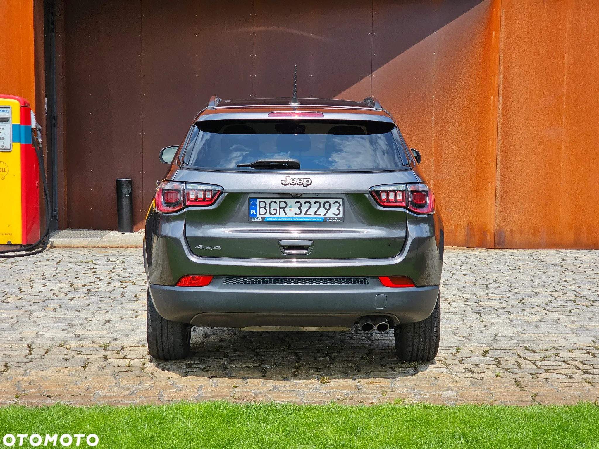 Jeep Compass - 13